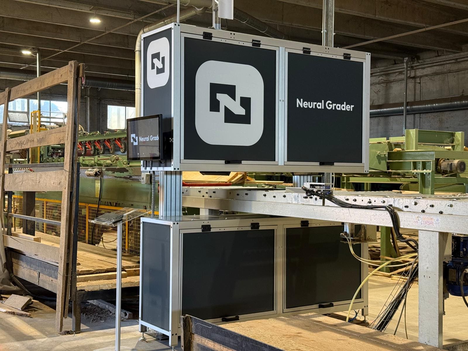 Neural Grader NG Transversal & Linear lumber grading scanner systems installed in a production plant